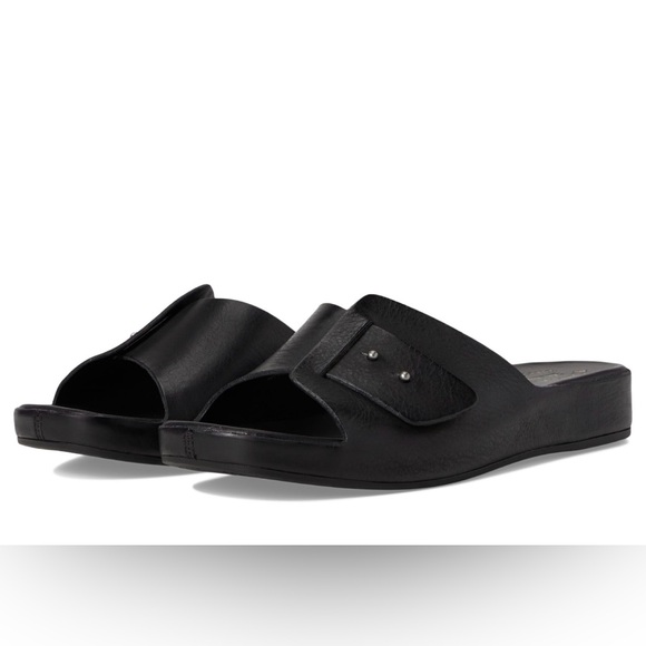 Kork-Ease Mesa Black Sandals - Picture 1 of 9